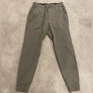 Men’s Rover Lululemon ABC Warpstreme 30” Jogger Size Medium